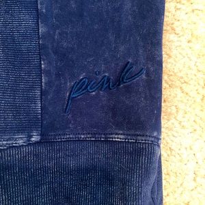 Blue VS Pink Yoga legging. Worn a few times.